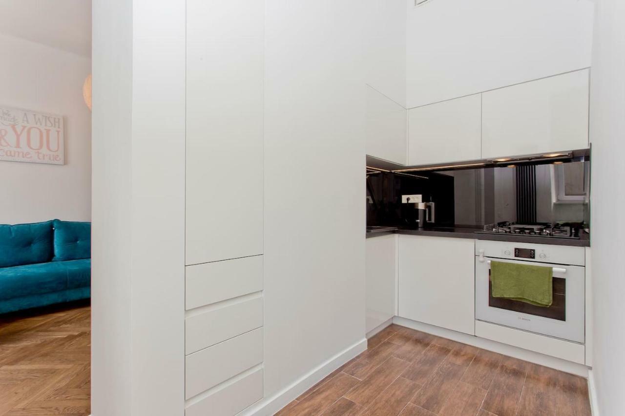 Luxury And Comfortable- Golden Apartments- Royal Street Varsovie Extérieur photo